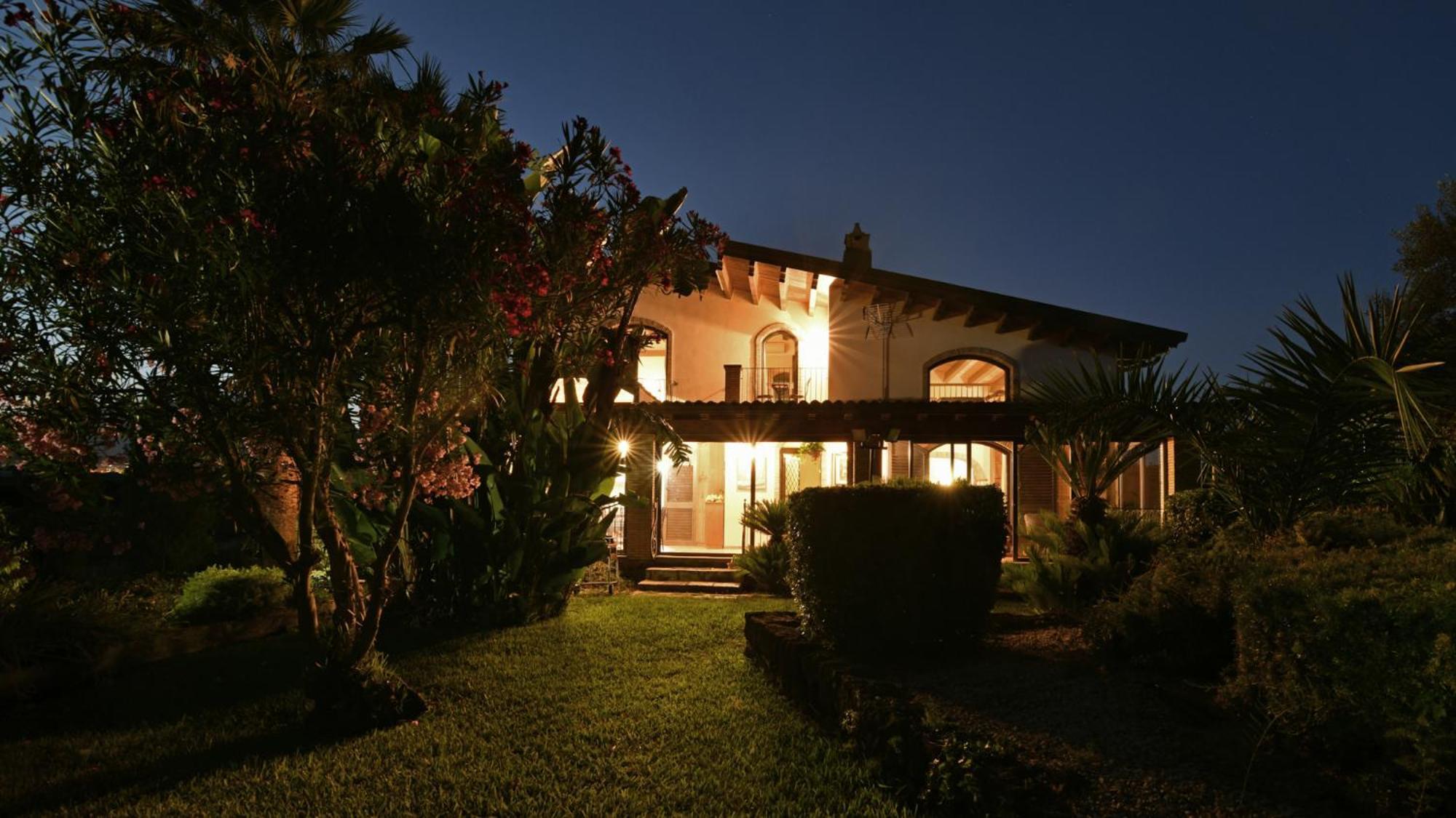 Villa Biddizza Ачиреале Экстерьер фото