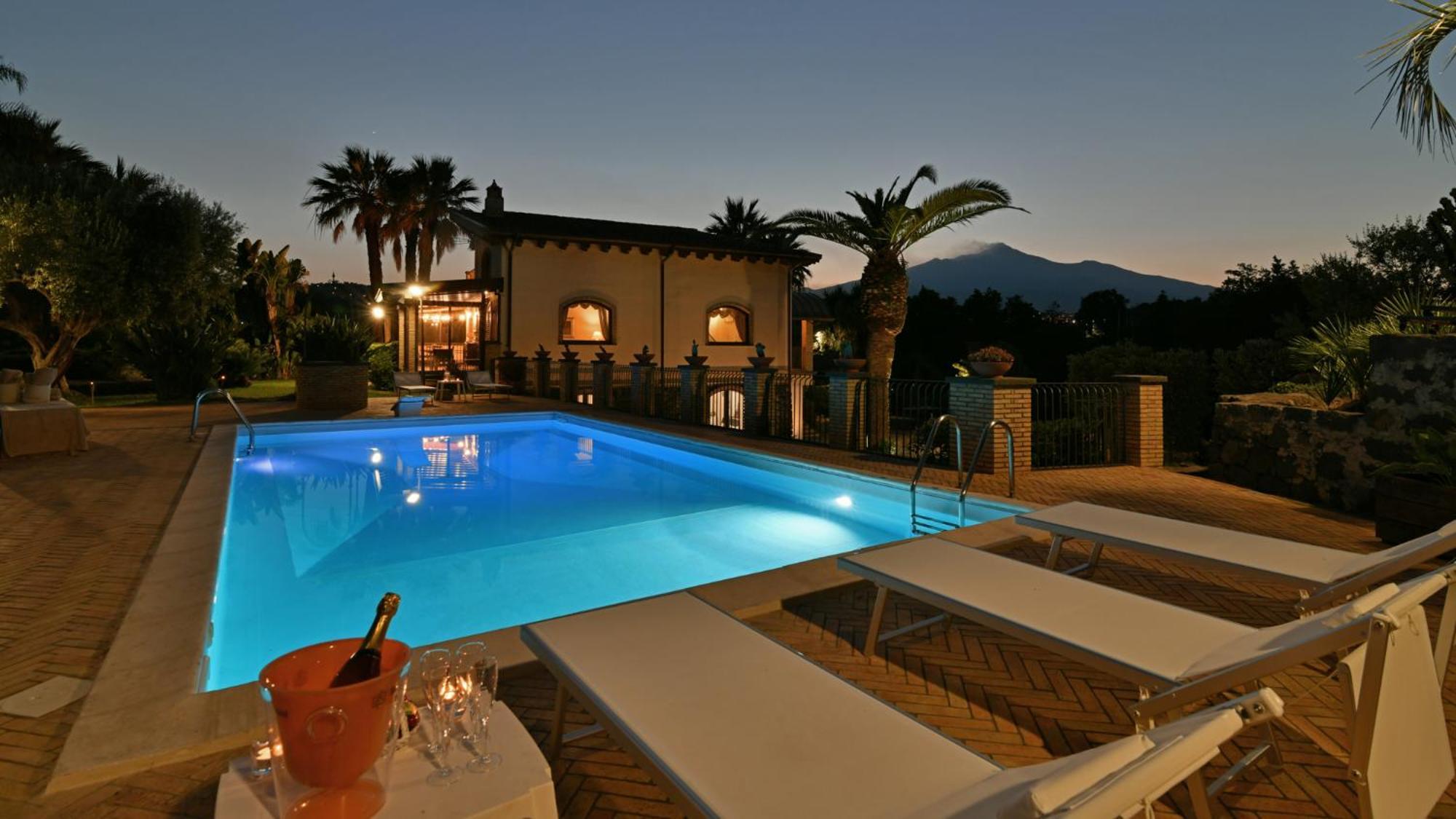 Villa Biddizza Ачиреале Экстерьер фото
